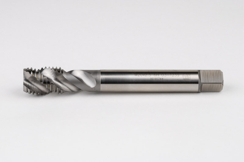 Maschi a macchina per fori passanti passo grosso in acciaio HSS.Misura da M3x0.5 a M24x3.0