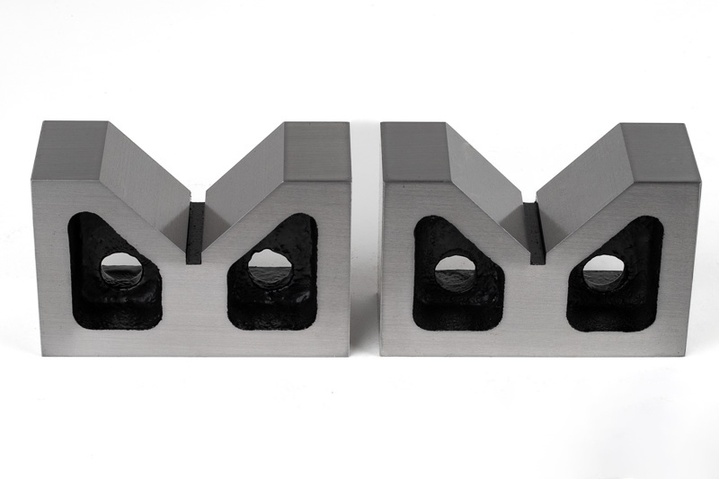 Cast Iron V-Block Pair, 4 x 2-5/8 x 1-5/8
